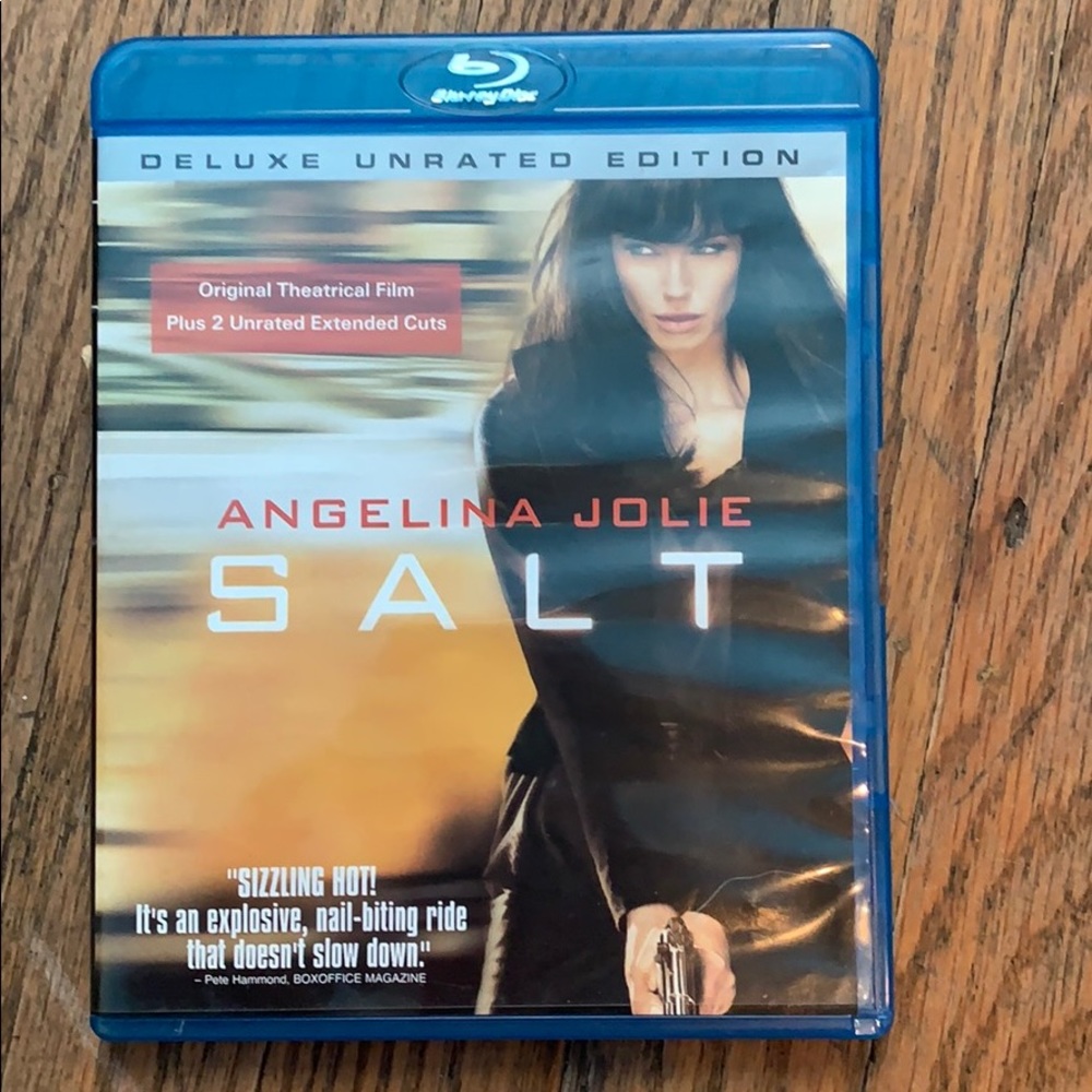 Blue ray DVD Salt, with Angelina Jolie